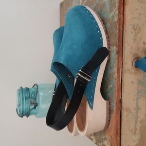 Suede mules